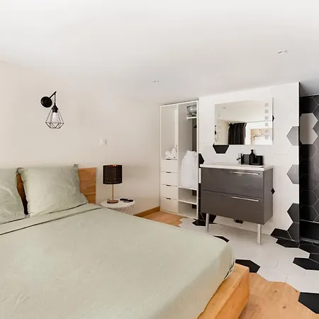 Le Charmant Par Apparthotel